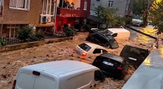 İstanbul'da sağanak: Metrekareye 242 kilogram yağış
